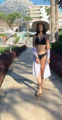 Hoş fiziğe sahip Linda